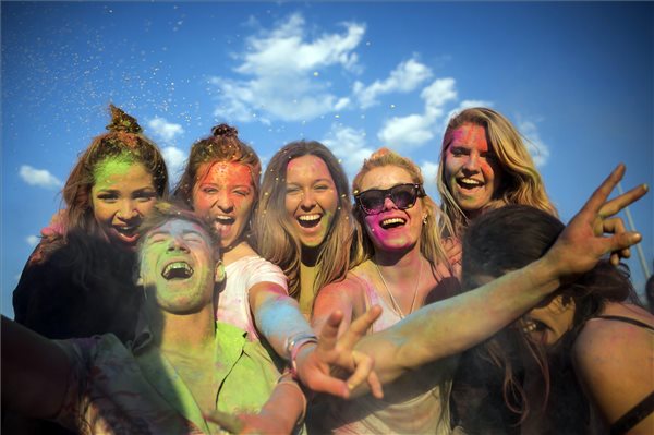 holi1