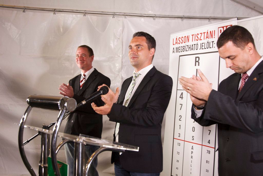 Vona Gábor: történelmi győzelmet arattunk