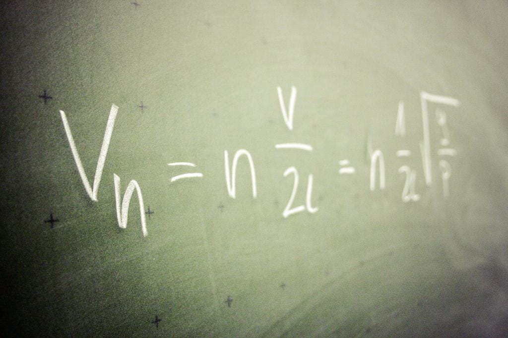 formula-594149_1280