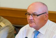 Lemondásának körülményeiről is beszélt Hende Csaba egy szombathelyi civil rendezvényen