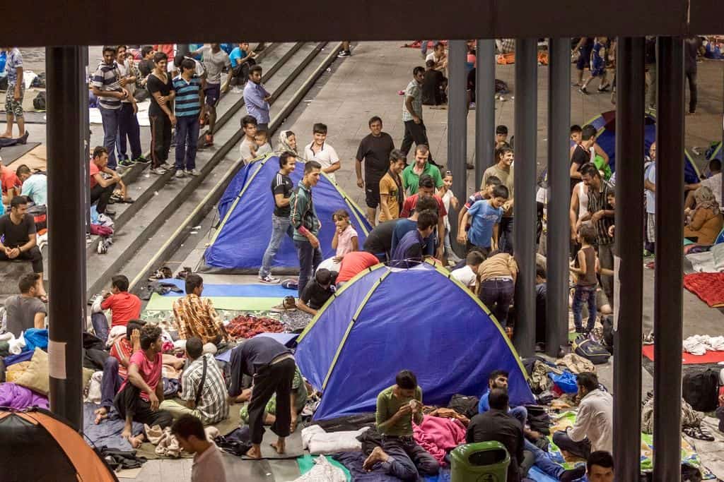 Illegális bevándorlás - Migránsok Budapesten
