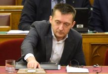 Rogán: oda kell figyelni az emberekre