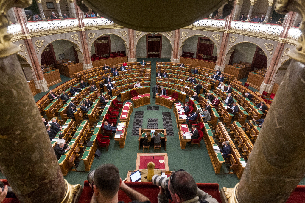 Nézőpont: stabil a kormánypártok előnye