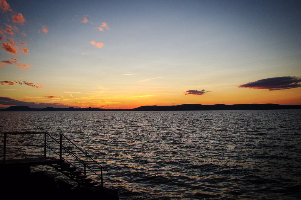 A Balaton vize csaknem 30 fokig melegedett