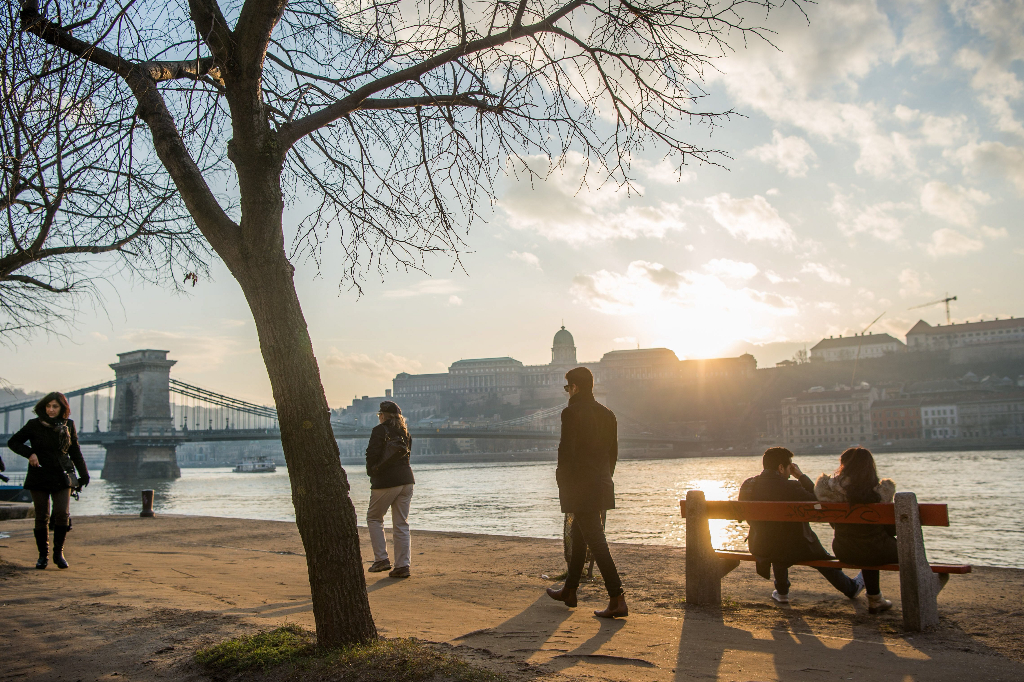 Tavaszias idõjárás Budapesten