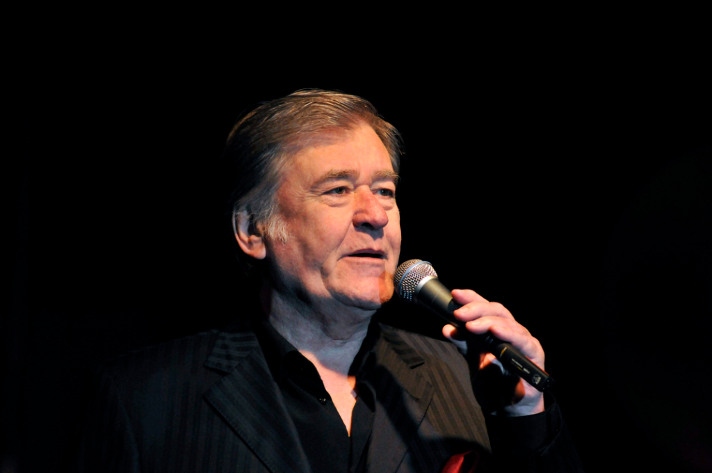 Meghalt Koós János táncdalénekes