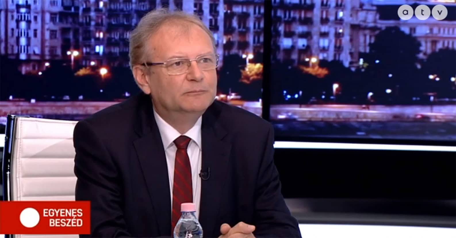 Az-MSZP-az-országgyűlésben-is-kiáll-a-pedagógusok-mellett-akiket.jpg