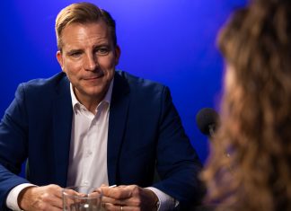 AI-korszak ide vagy oda: az üzlet még mindig ember és ember között köttetik