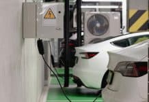 „A parkolóház tüze nem ott kezdődik, ahol látjuk” – az elektromos autók a mélygarázsok új tűzkockázatát jelentik?