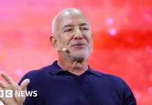 A mesterséges intelligencia több munkahelyet teremt az emberek számára, nem pedig felváltja őket – állítja Bezos, az Amazon alapítója