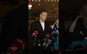 Kormány: A külügyminiszter sajtótájékoztatója a két magyar hadifogoly hazahozataláról: