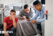 A közösségi média tilalma – merész és egyértelmű lépés, de nem csodaszer