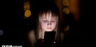 A TikTok ellen az Ofcom vizsgálatot indított a gyermekek életkorának ellenőrzése miatt
